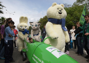 RIAN_archive_910379_Sochi_celebrates_nationwide_festival_2014_Winter_Olympics_-_1,000_Days_To_Go