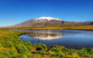 1024px-Snæfellsjökull_in_the_Morning_(7622876302)