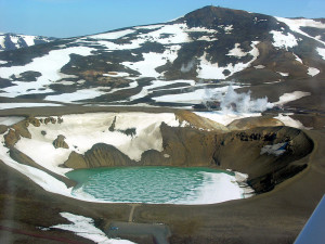 800px-Viti_Crater_21.05.2008_15-31-46