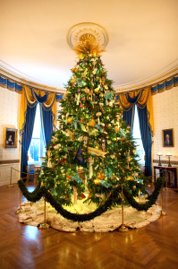 2010_-_Blue_Room_Tree